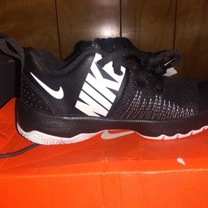 Brand new kids nike sneakers
